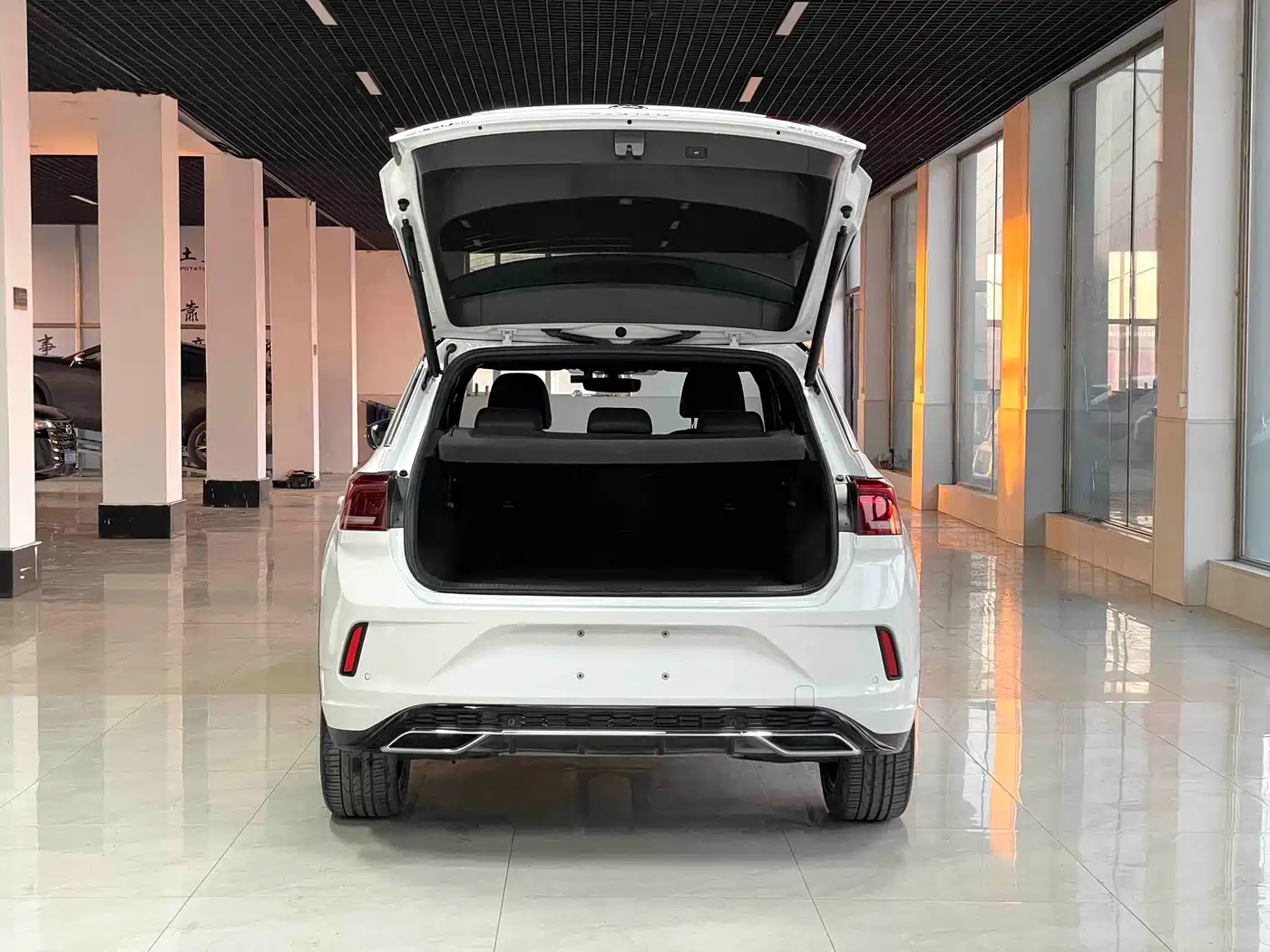 VOLKSWAGEN T ROC EXPLORING SONGS