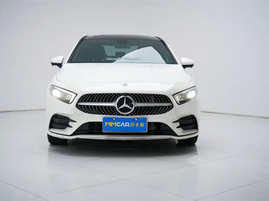 Mercedes-Benz A-Class 2019 A 200 L Sport Sedan фото 13