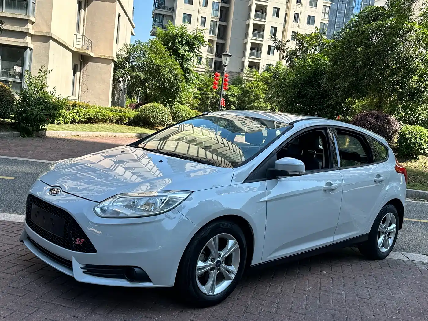 Фото 1 - Ford Focus
