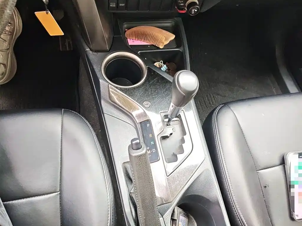 Toyota RAV4 Rongfang 2015 2.0L CVT 2WD Trend Edition фото 7