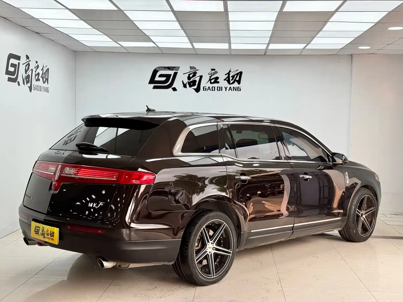 Lincoln MKT 2010 Model 3.5T EcoBoost AWD фото 25