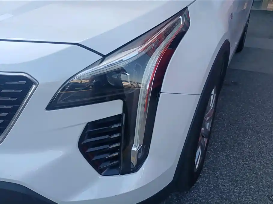 Cadillac XT4 2018 28T FWD Leading Edition фото 5