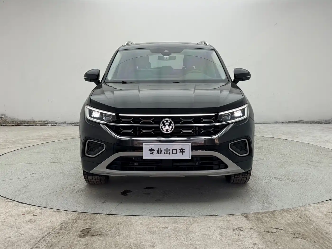 Volkswagen Tayron 2023 280TSI 2WD Luxury Plus Advanced Edition фото 2