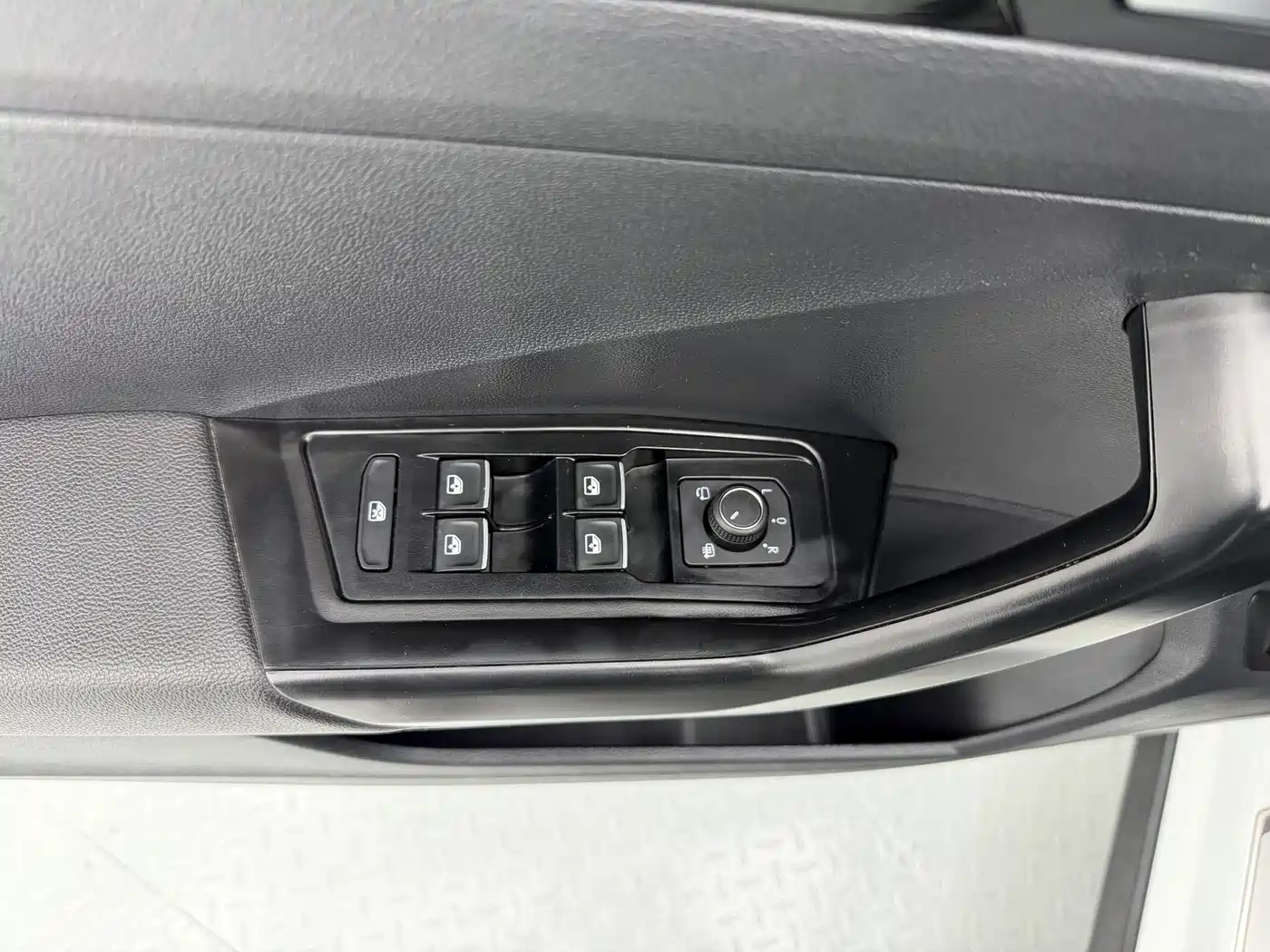 Volkswagen T-ROC 2021 280TSI DSG 4WD Luxury Connected фото 9