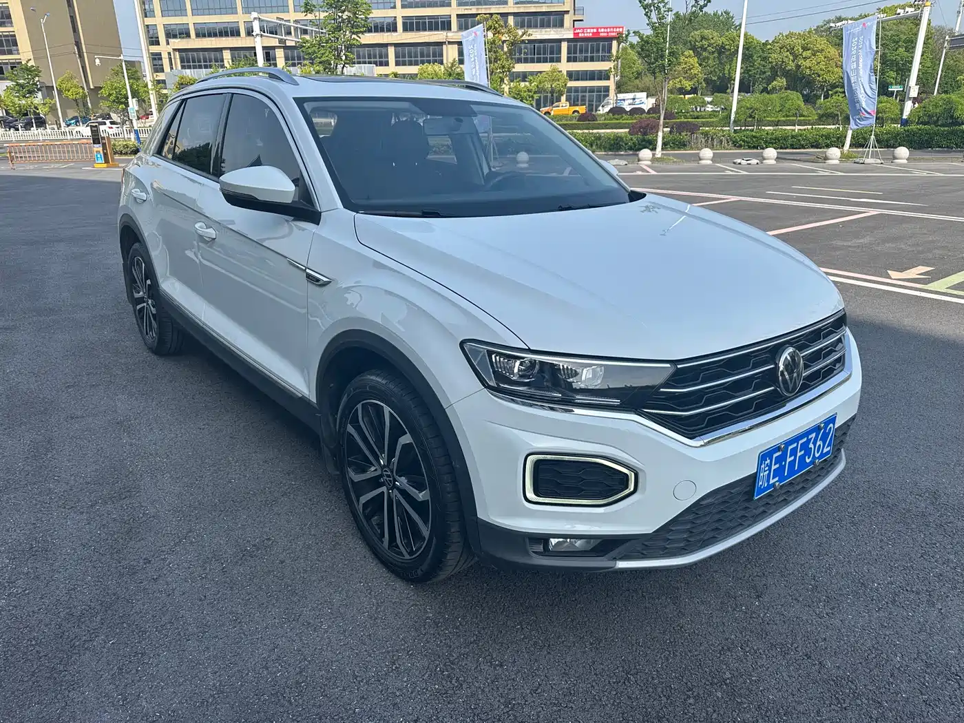 VOLKSWAGEN T-ROC EXPLORING SONGS