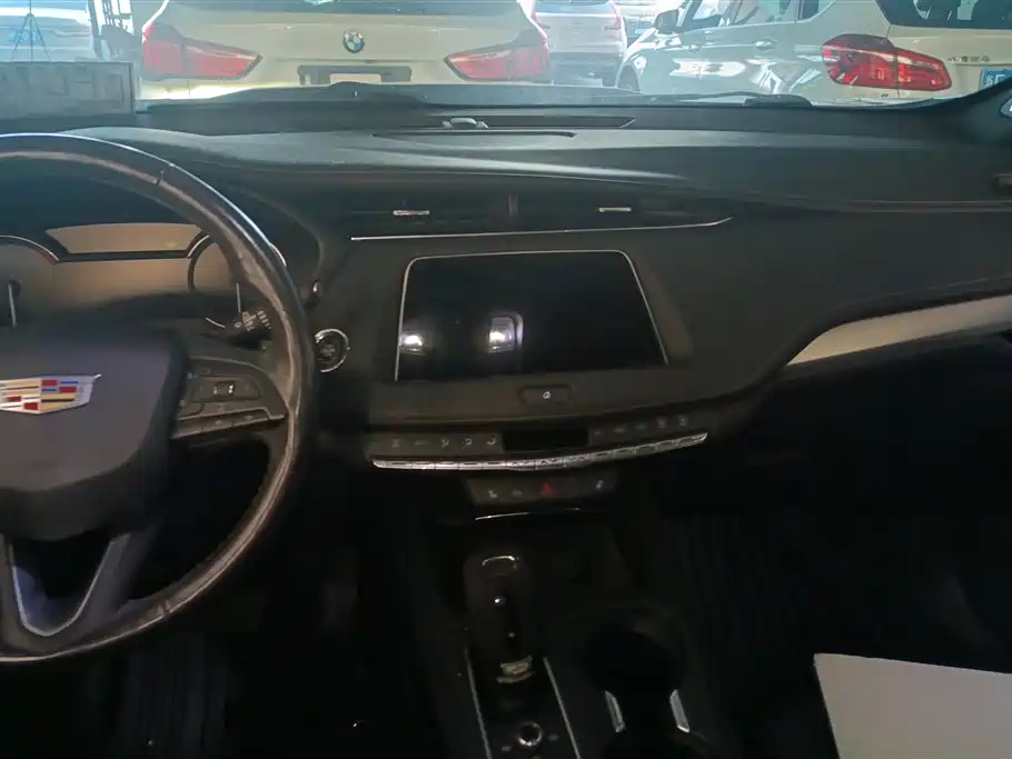 Cadillac XT4 2018 28T FWD Leading Edition фото 13