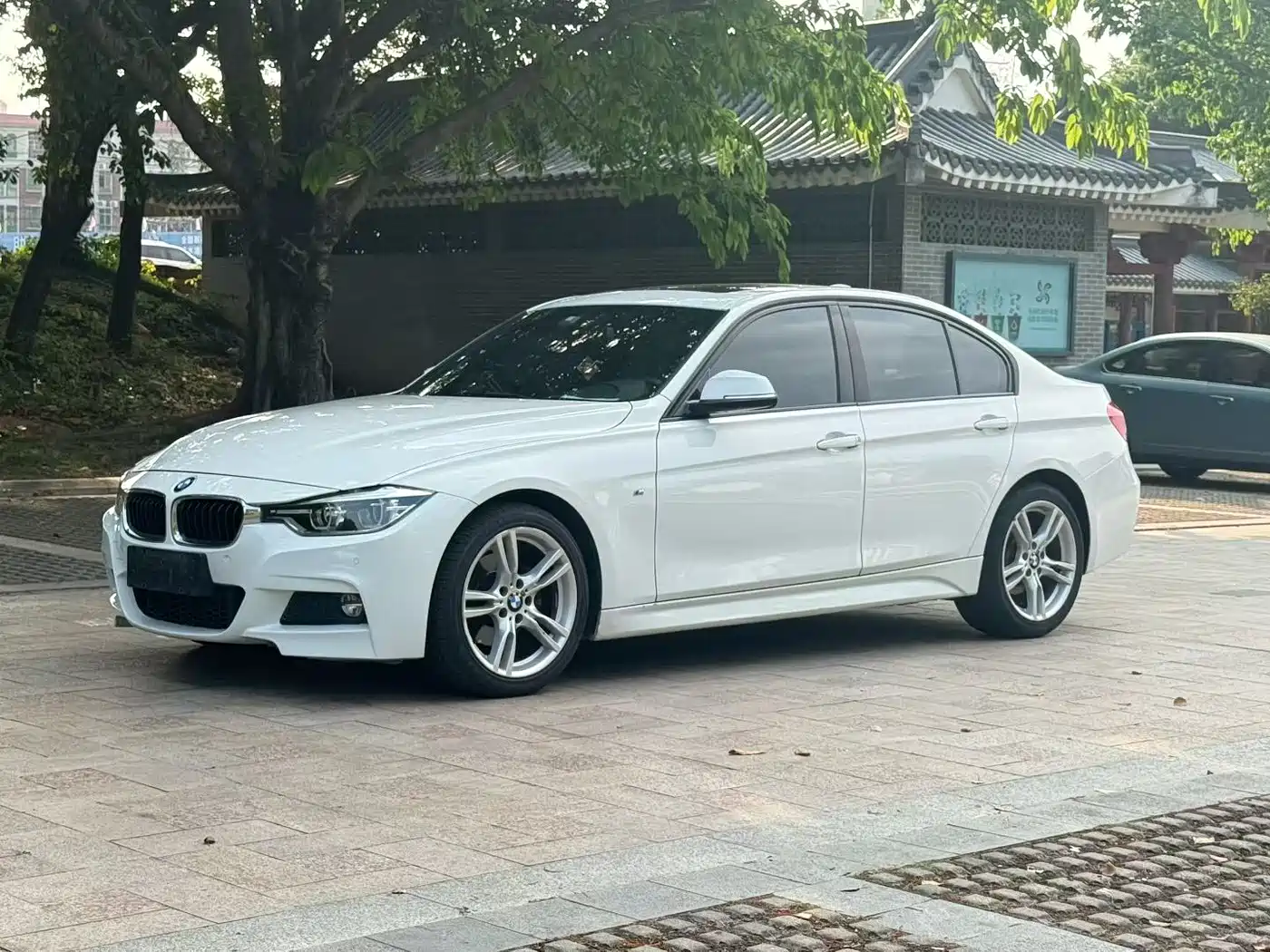 BMW 3 Series 2018 320i M Sport Package