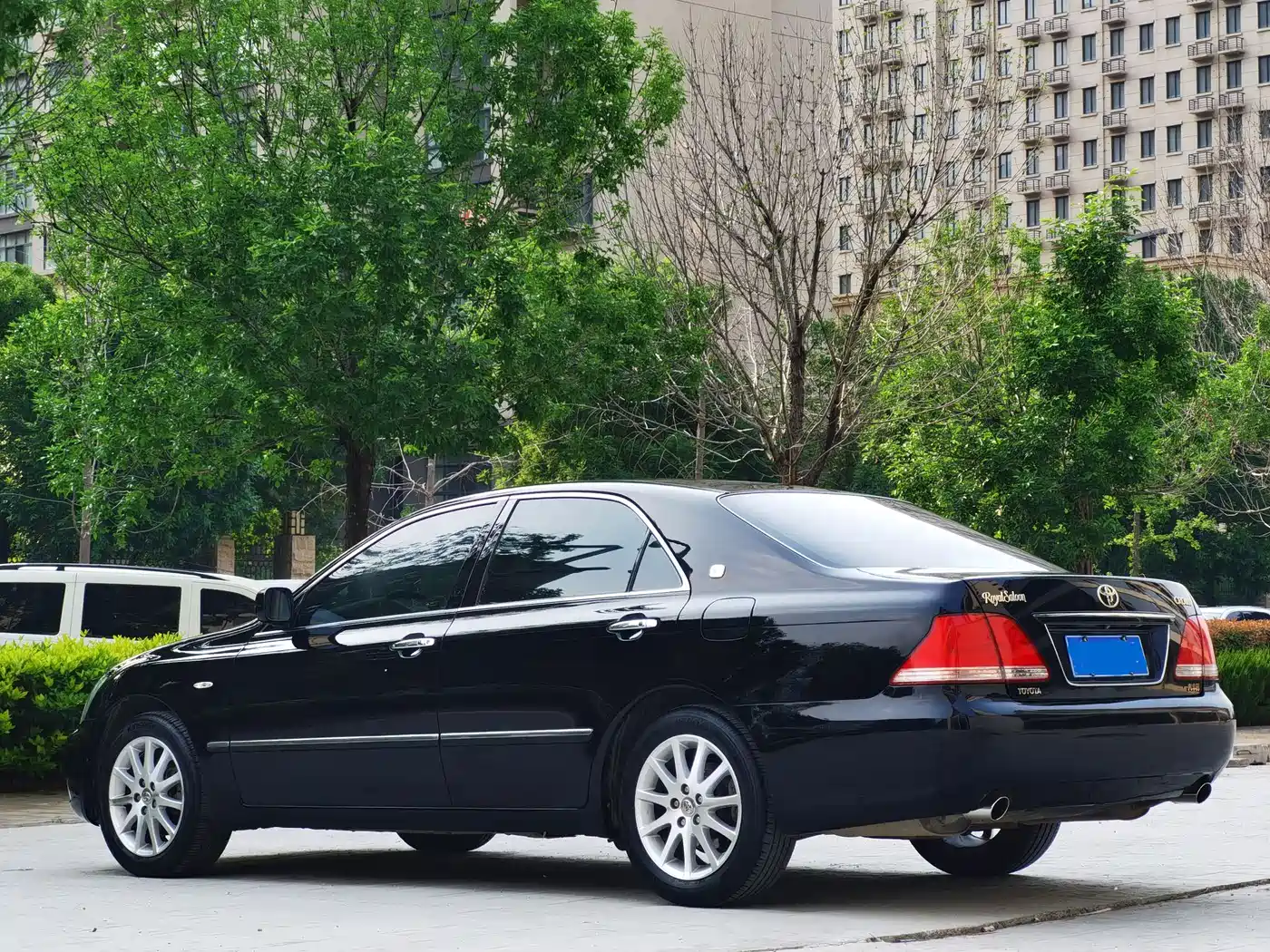 Toyota Crown 2011 2.5L Royal Leather Sunroof Special Edition фото 27