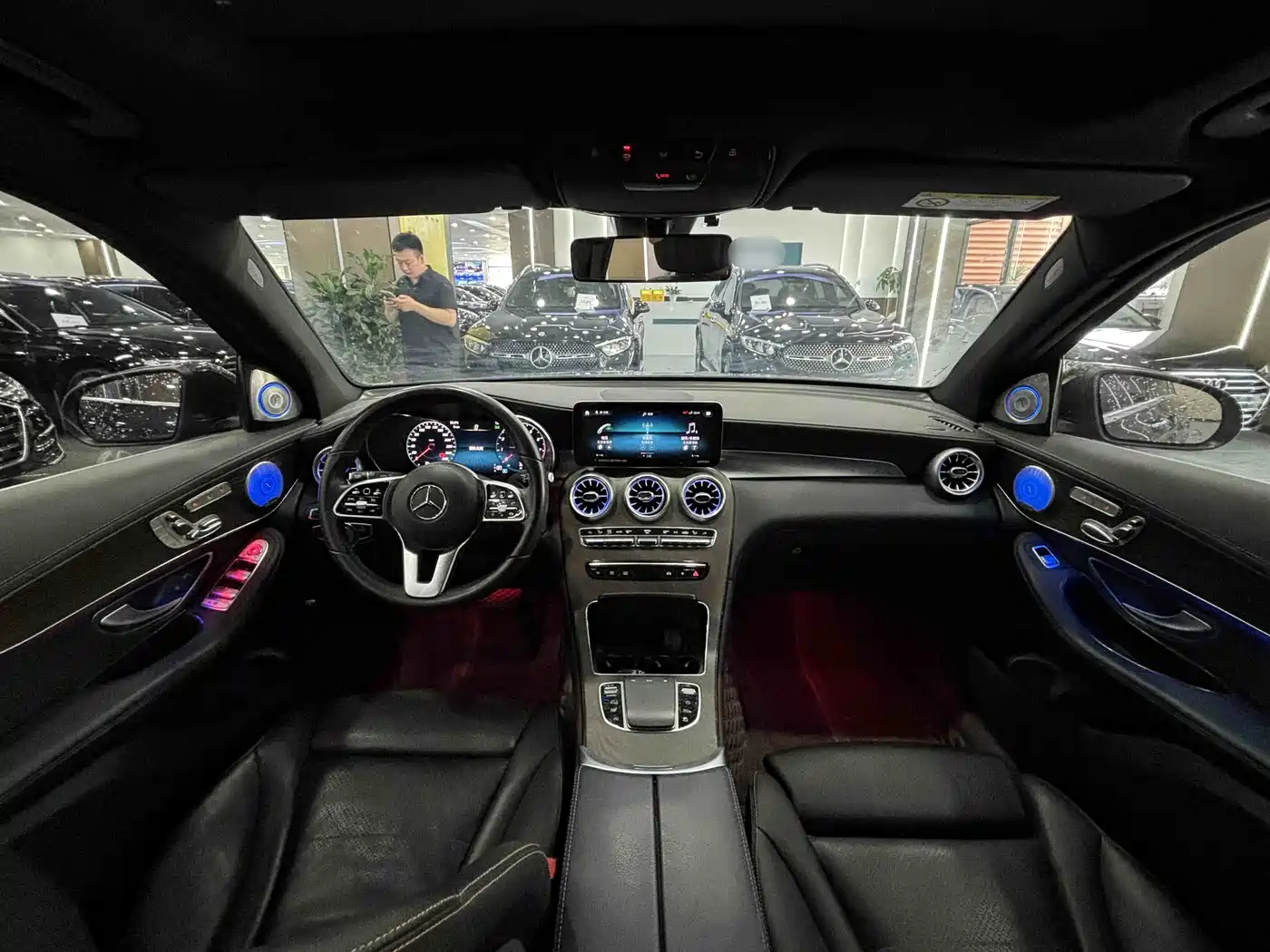 Mercedes-Benz GLC 2022 Facelift GLC 300 L 4MATIC Dynamic Collector's Edition фото 5