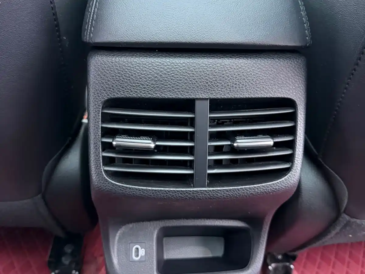 Kia Seltos 2023 1.5L CVT Premium Edition фото 19