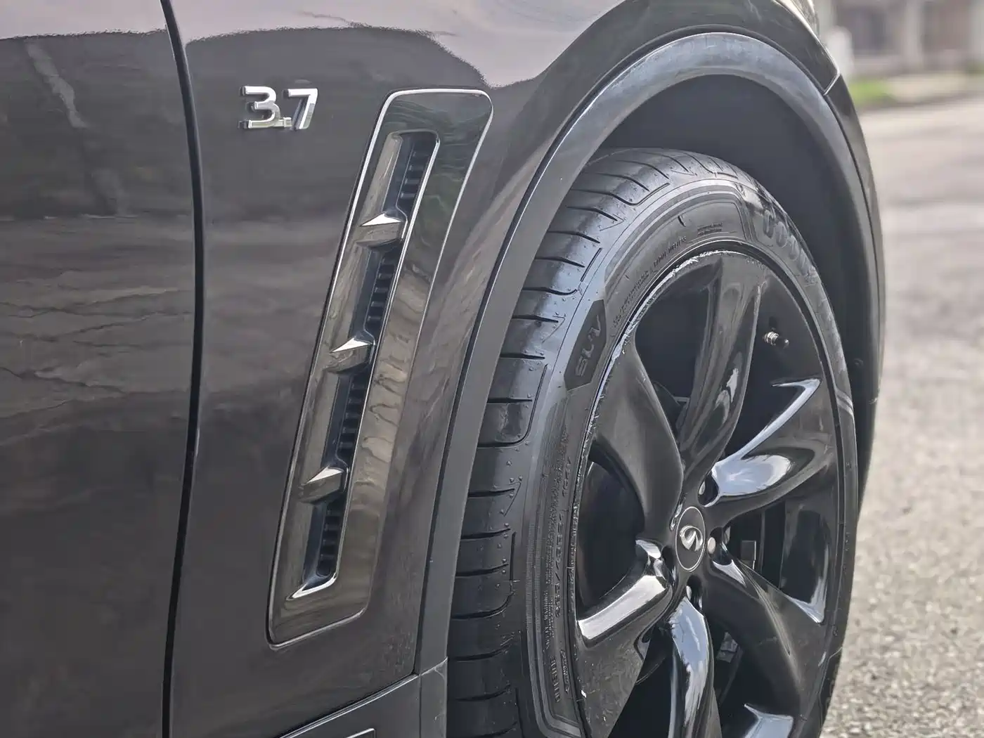 Infiniti QX70 2016 2015 Model 3.7L Shadow Edition