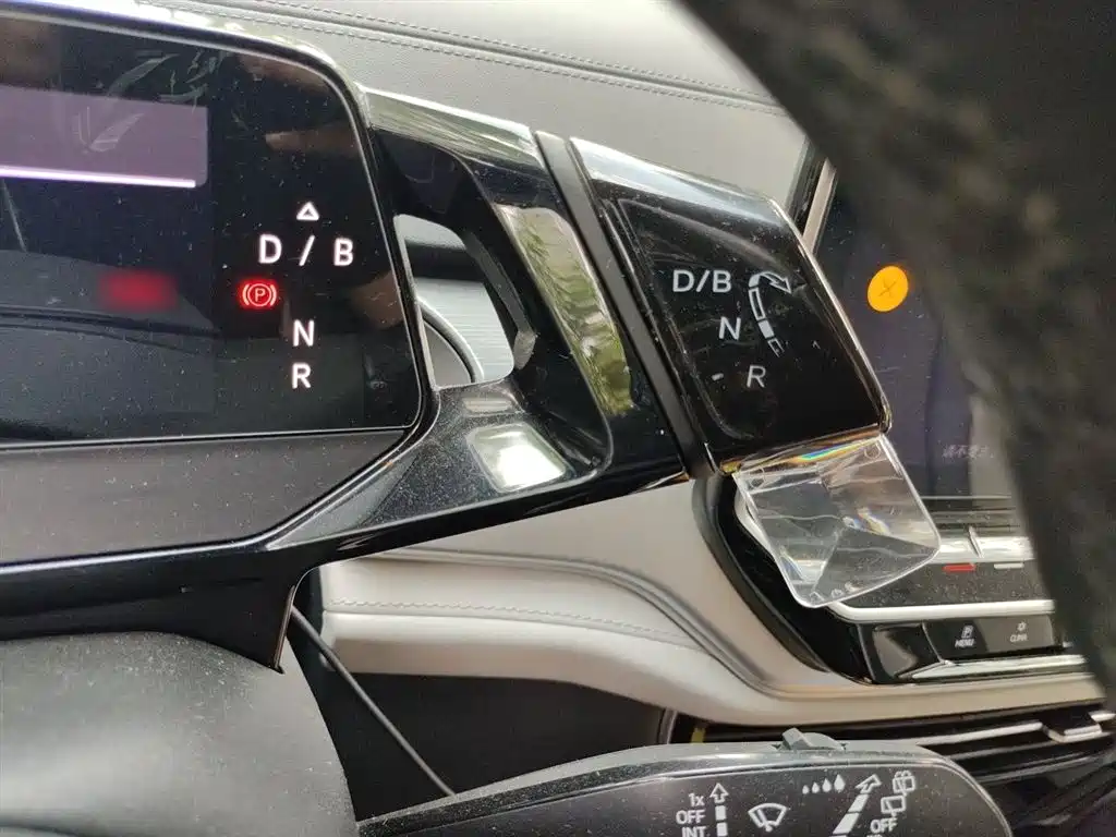 Volkswagen ID.6 CROZZ 2022 Long Range PURE+ Edition фото 7