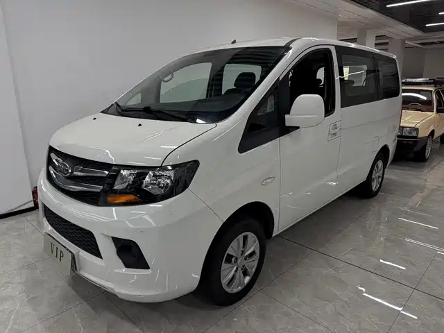  JAC Refine JAC Refine M3 2018 Maker Edition 1.6L Luxury