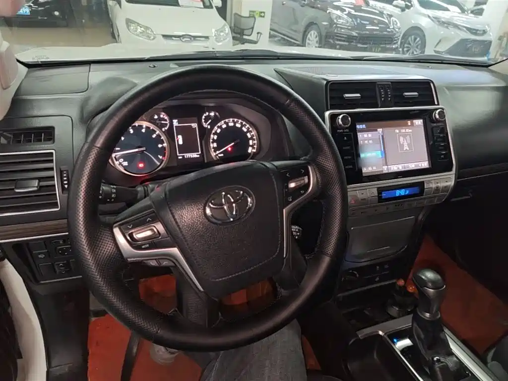 Toyota Prado 2018 3.5L Auto TX-L фото 10