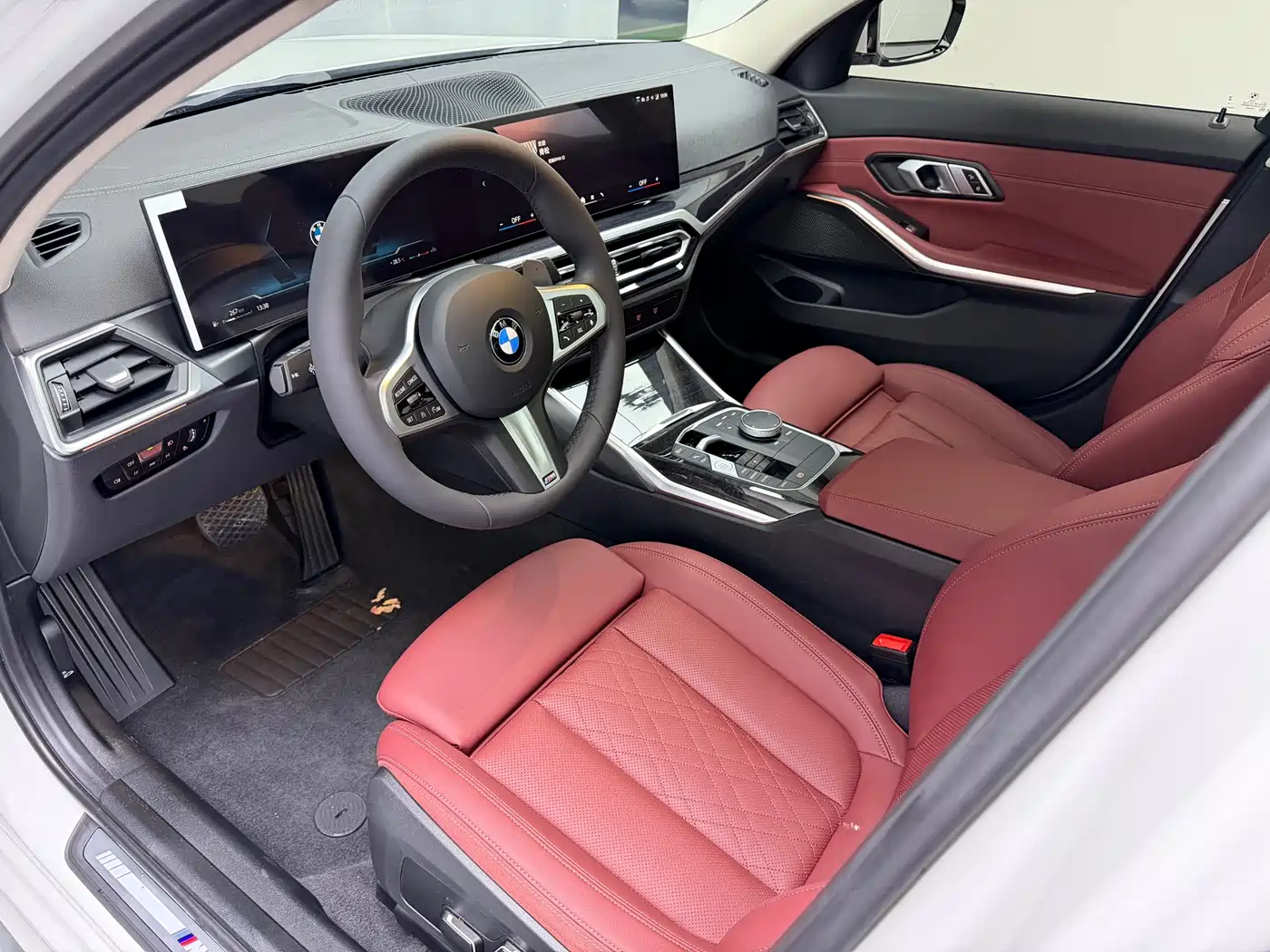 BMW 3 Series 2024 325Li M Sport Package фото 4
