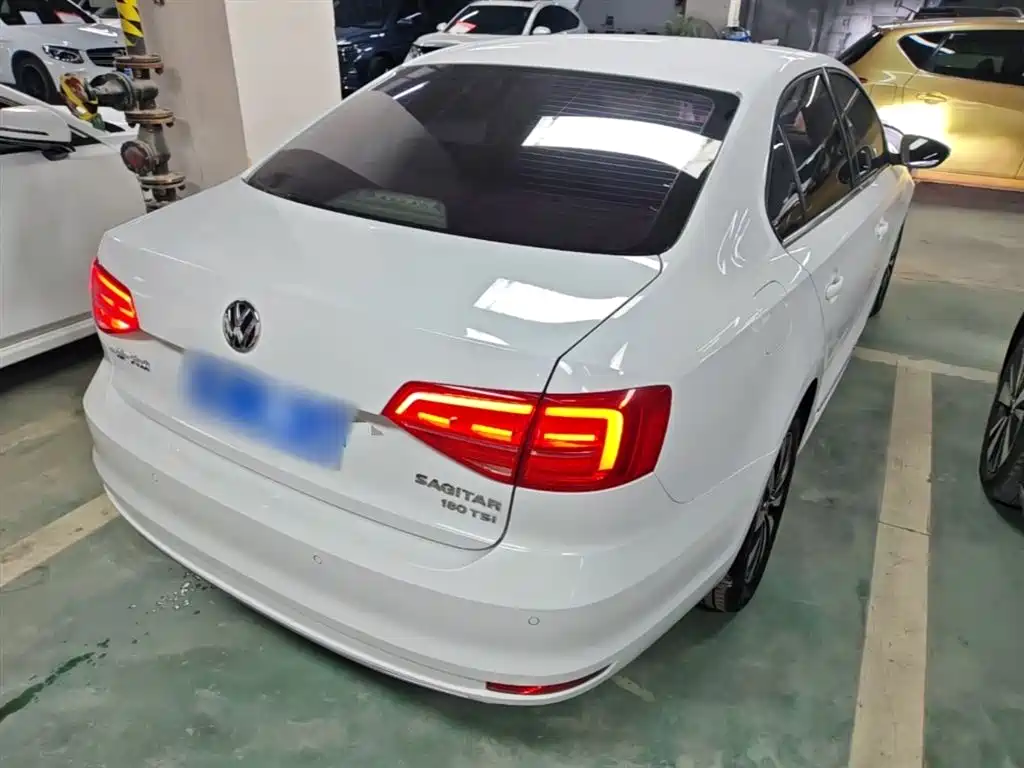 Volkswagen Sagitar 2018 180TSI DSG Premium Edition фото 7
