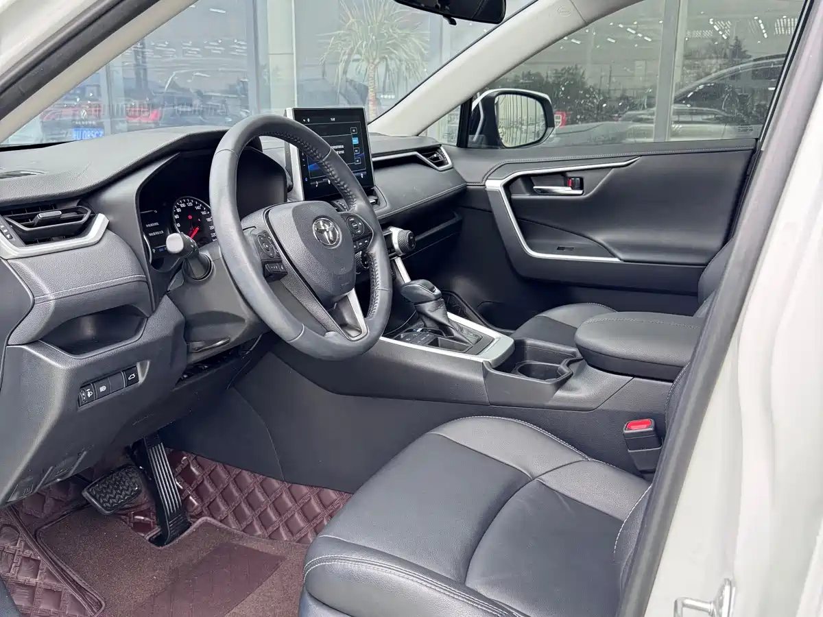 Toyota Wildlander 2020 2.0L CVT 2WD Premium фото 9
