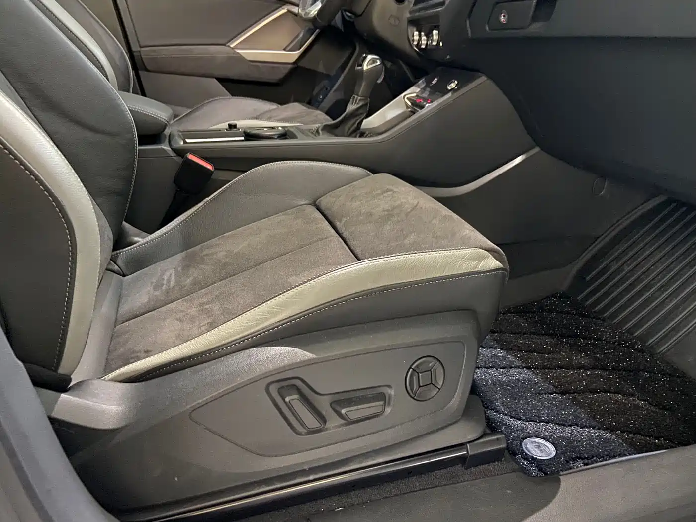 Audi Q3 2023 35 TFSI Fashion Dynamic (1.4T) фото 16
