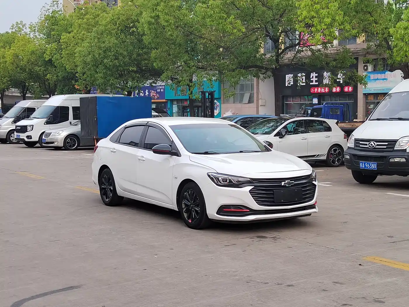 Chevrolet Monza 2020 Mild Hybrid Redline 320T Dual-Clutch Refreshing Edition фото 3