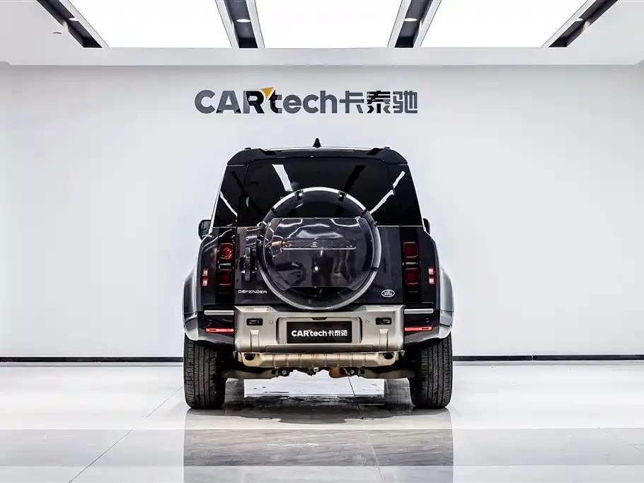Land Rover Defender 2024 110 3.0T P400 X-DYNAMIC HSE фото 25