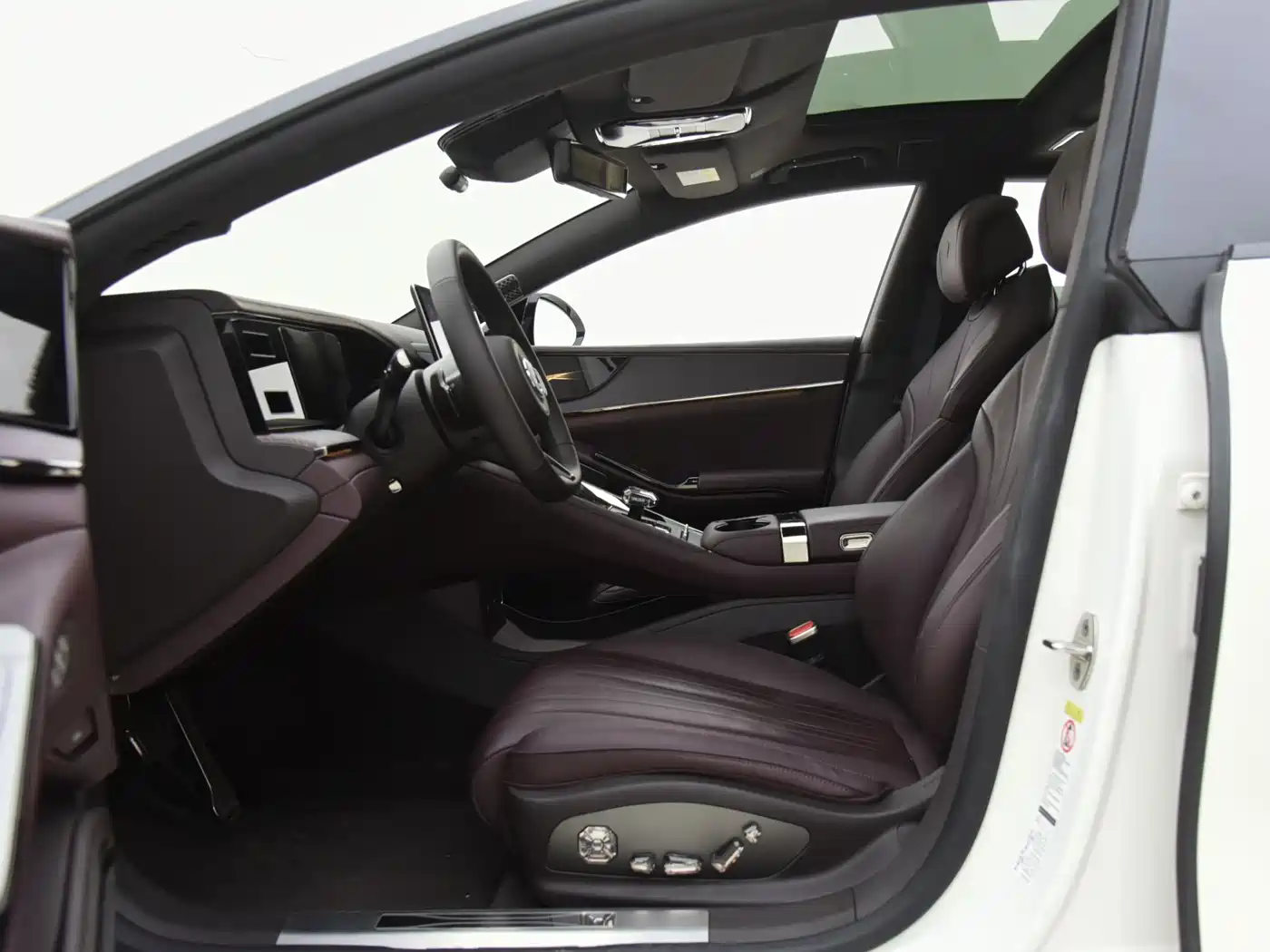 Denza Z9GT 2024 1100 AWD Ultra Edition фото 13
