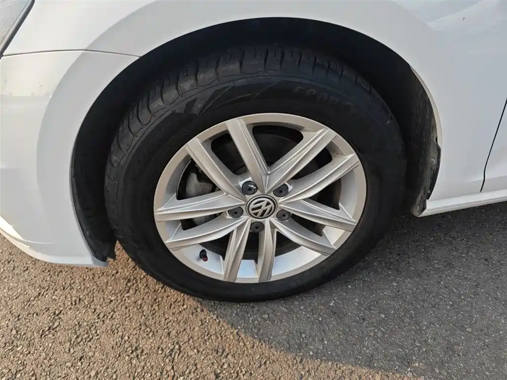 Volkswagen Golf 2018 230TSI Automatic Comfort фото 25