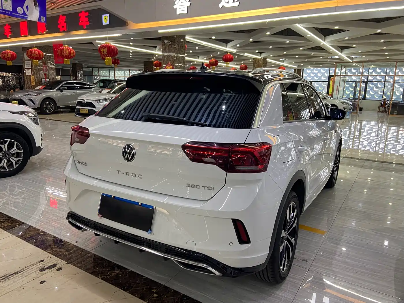 Volkswagen T-ROC 2022 280TSI DSG 2WD R-Line Pro PLUS фото 6