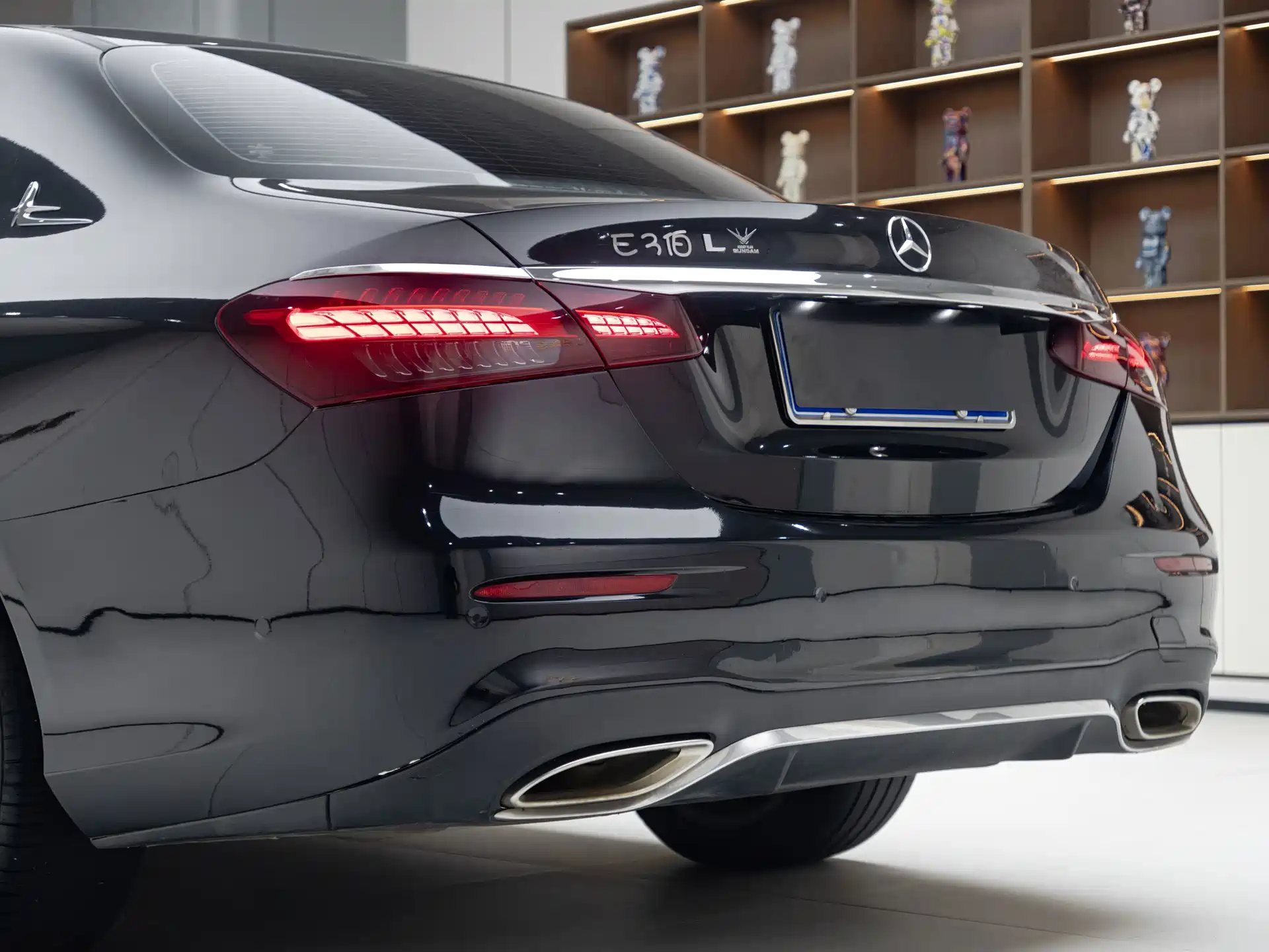 Фото 4 - Mercedes-Benz E-Class