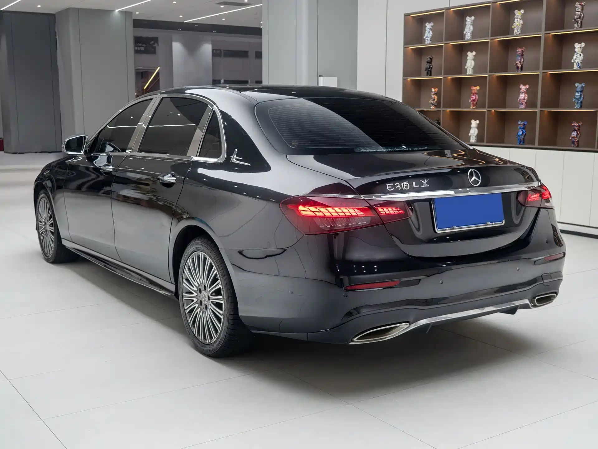 Фото 12 - Mercedes-Benz E-Class