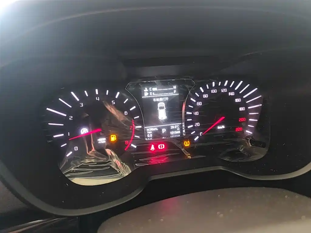 GAC Trumpchi Trumpchi GS4 2015 200T G-DCT Luxury Edition фото 12