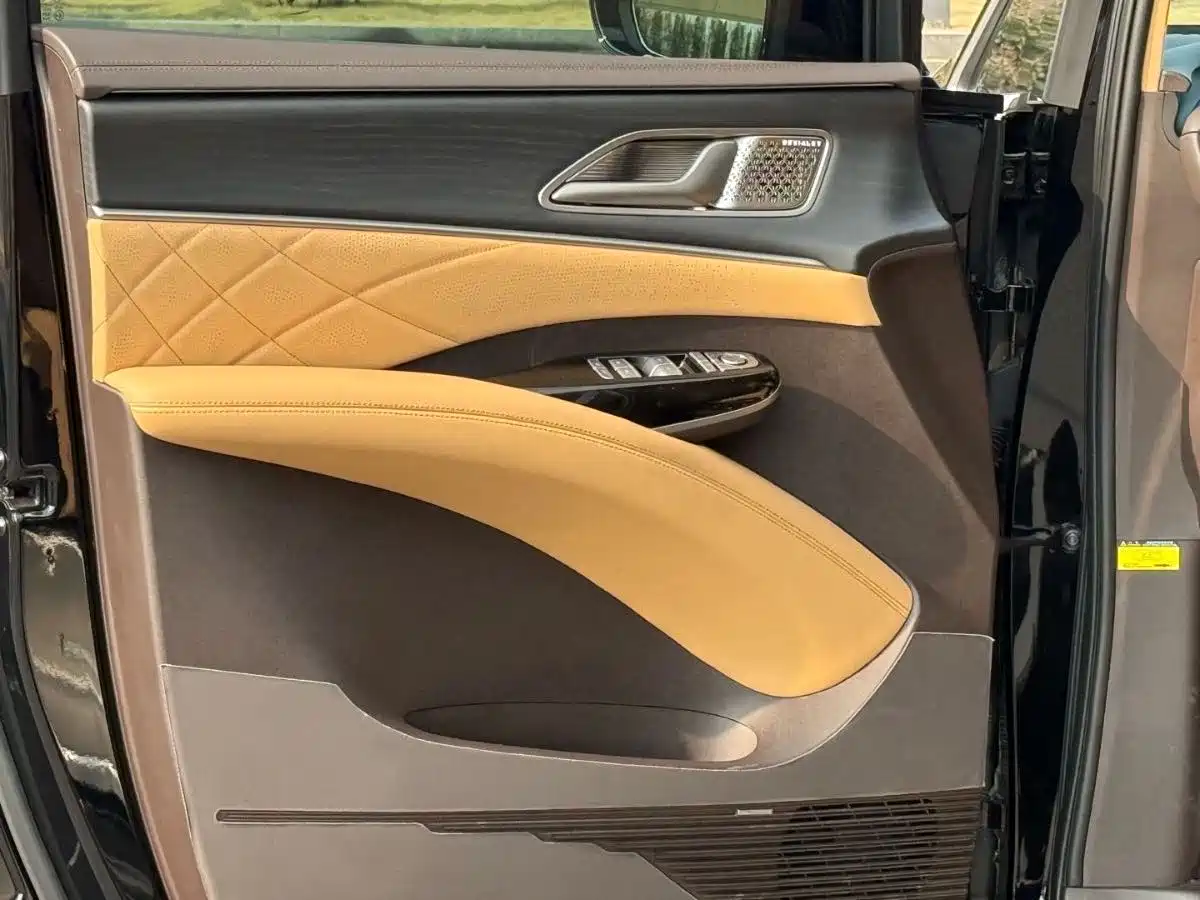 Denza D9 2025 Model DM-i Smart Drive Edition 1020 AWD Flagship фото 10