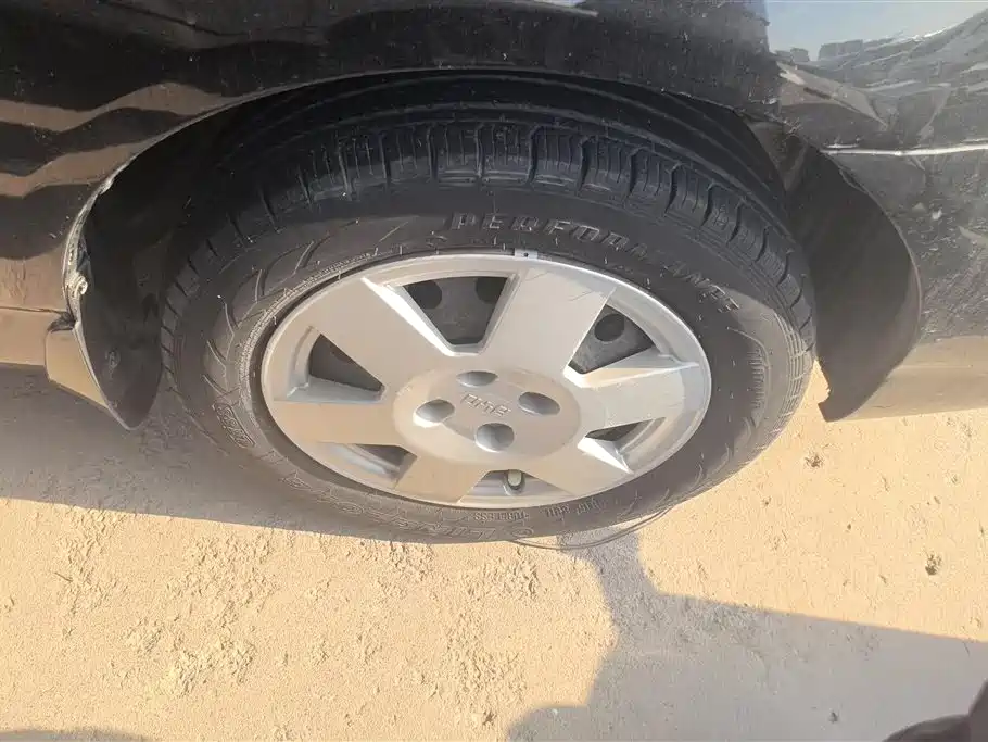 BYD F3 2013 Energy-saving Edition 1.5L Manual Standard фото 6