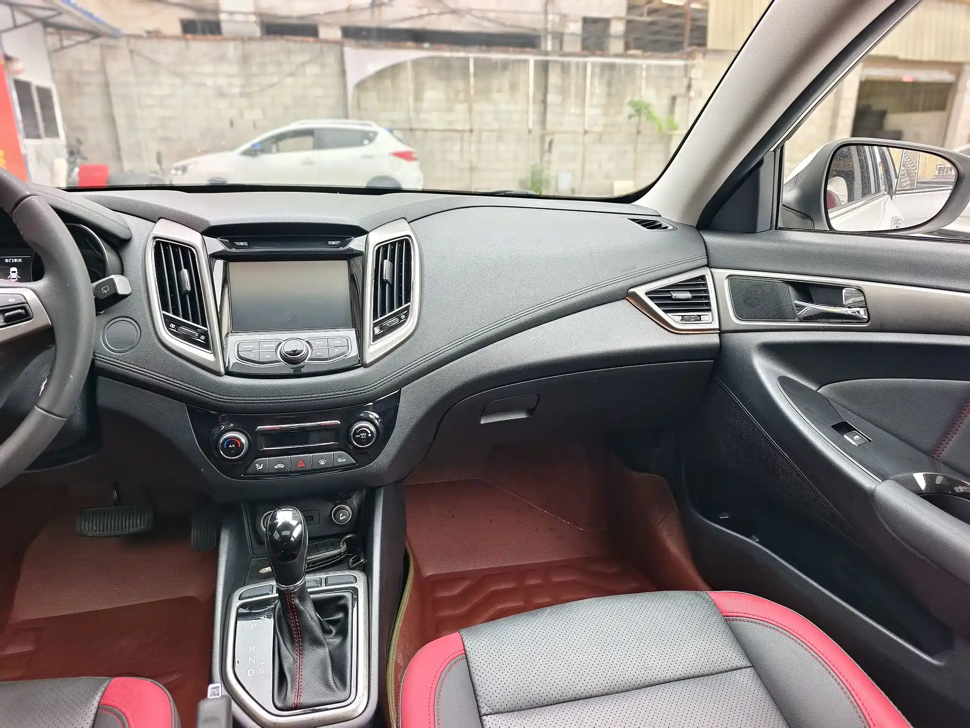 Photo 8 - Changan Eado XT