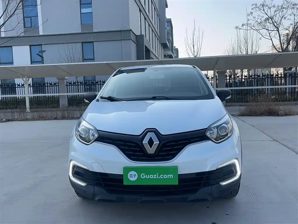 Renault Captur 2019 2018 TCe190 Urban Style