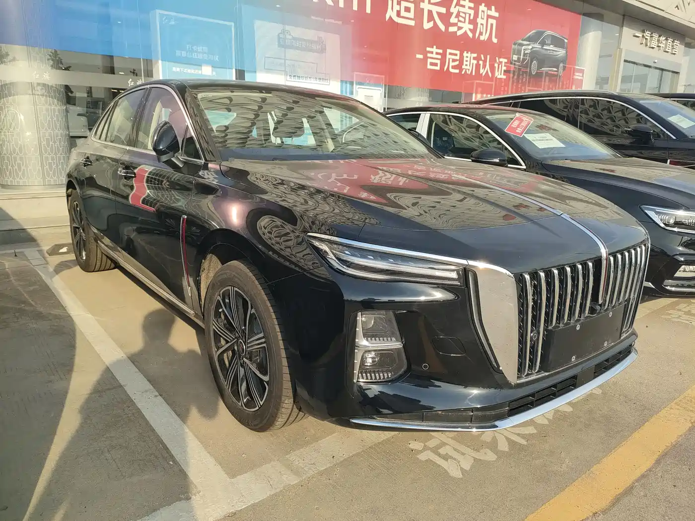 Hongqi H5 PHEV 2025 130 Super Hybrid Edition фото 3