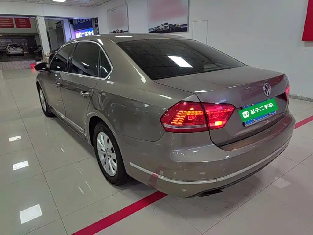 Фото 5 - Volkswagen Passat