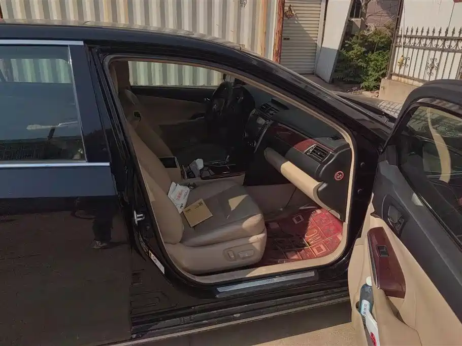 Toyota Camry 2013 2.5G Comfort фото 8