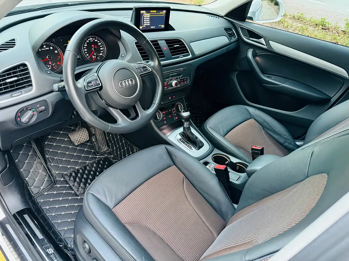 Audi Q3 2018 30th Anniversary Edition 30 TFSI Fashion фото 8