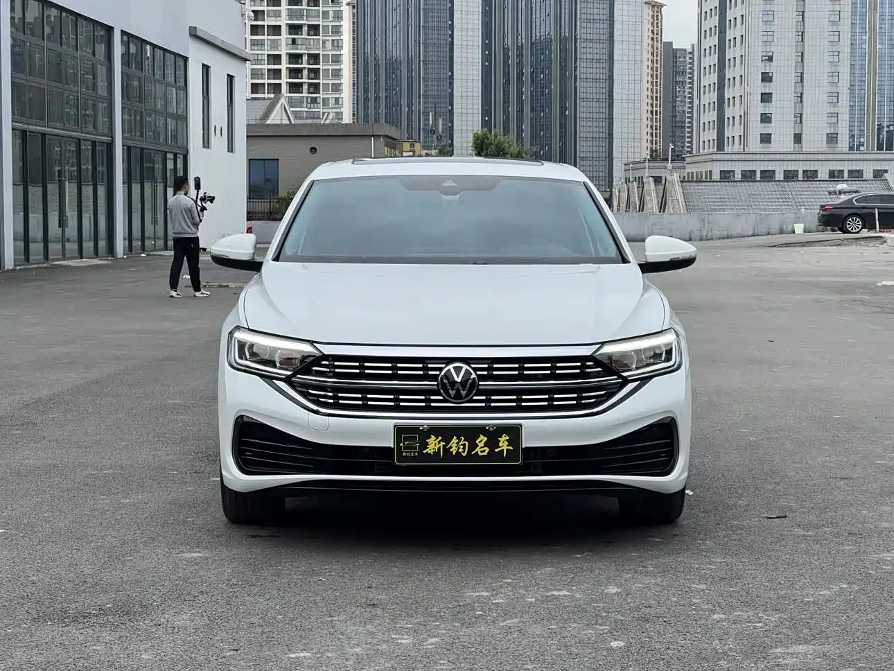 Volkswagen Sagitar 2025 300TSI DSG Surpass Edition фото 2