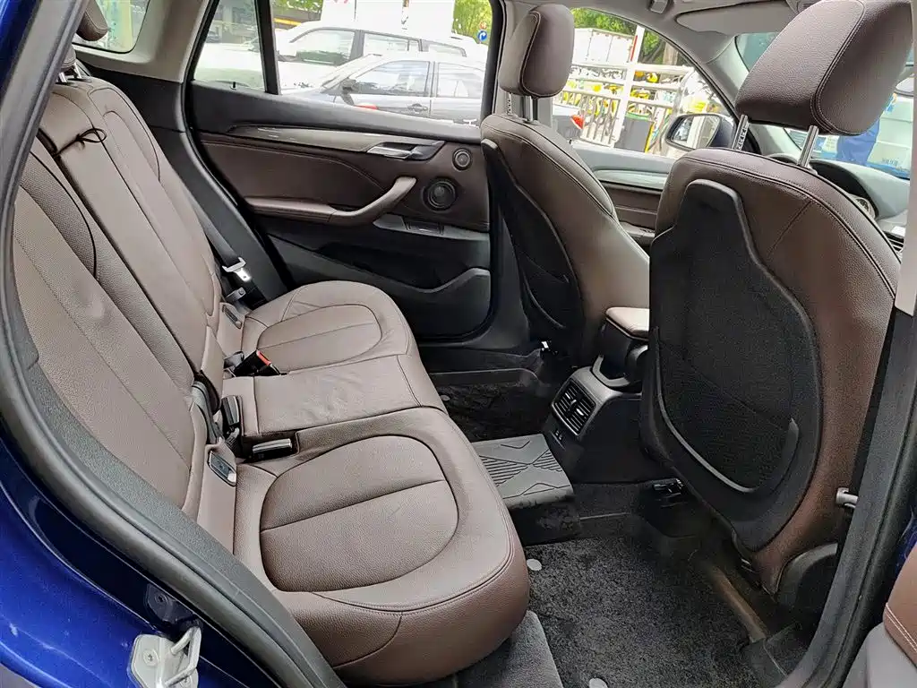 BMW X1 2019 xDrive20Li Premium Model фото 11