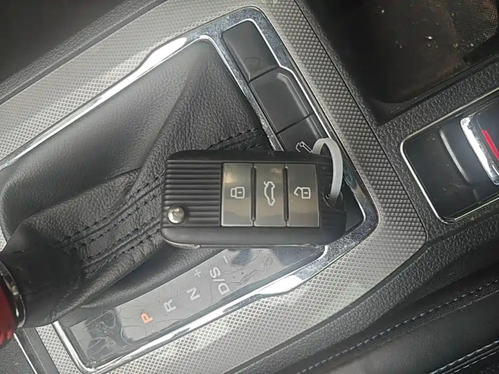 Фото 9 - Roewe RX5