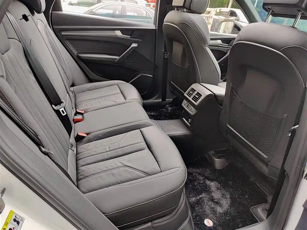 Audi Q5L 2023 40T Luxury Dynamic фото 11