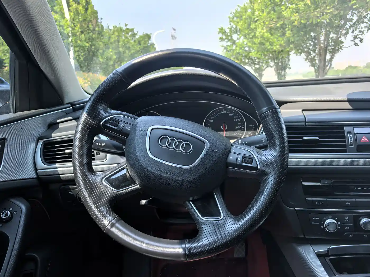 Audi A6L 2018 30th Anniversary 35 TFSI Fashion фото 10