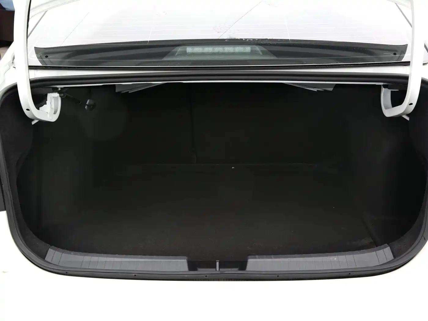 Volkswagen Sagitar 2022 280TSI DSG Surpassing Edition фото 18