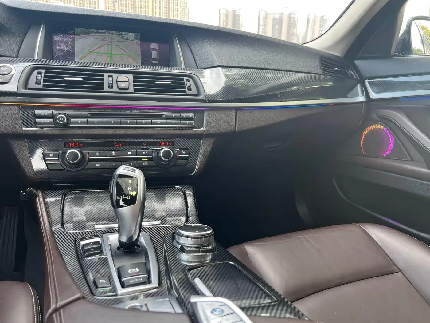 BMW 5 Series 2014 525Li Luxury Design Package фото 14