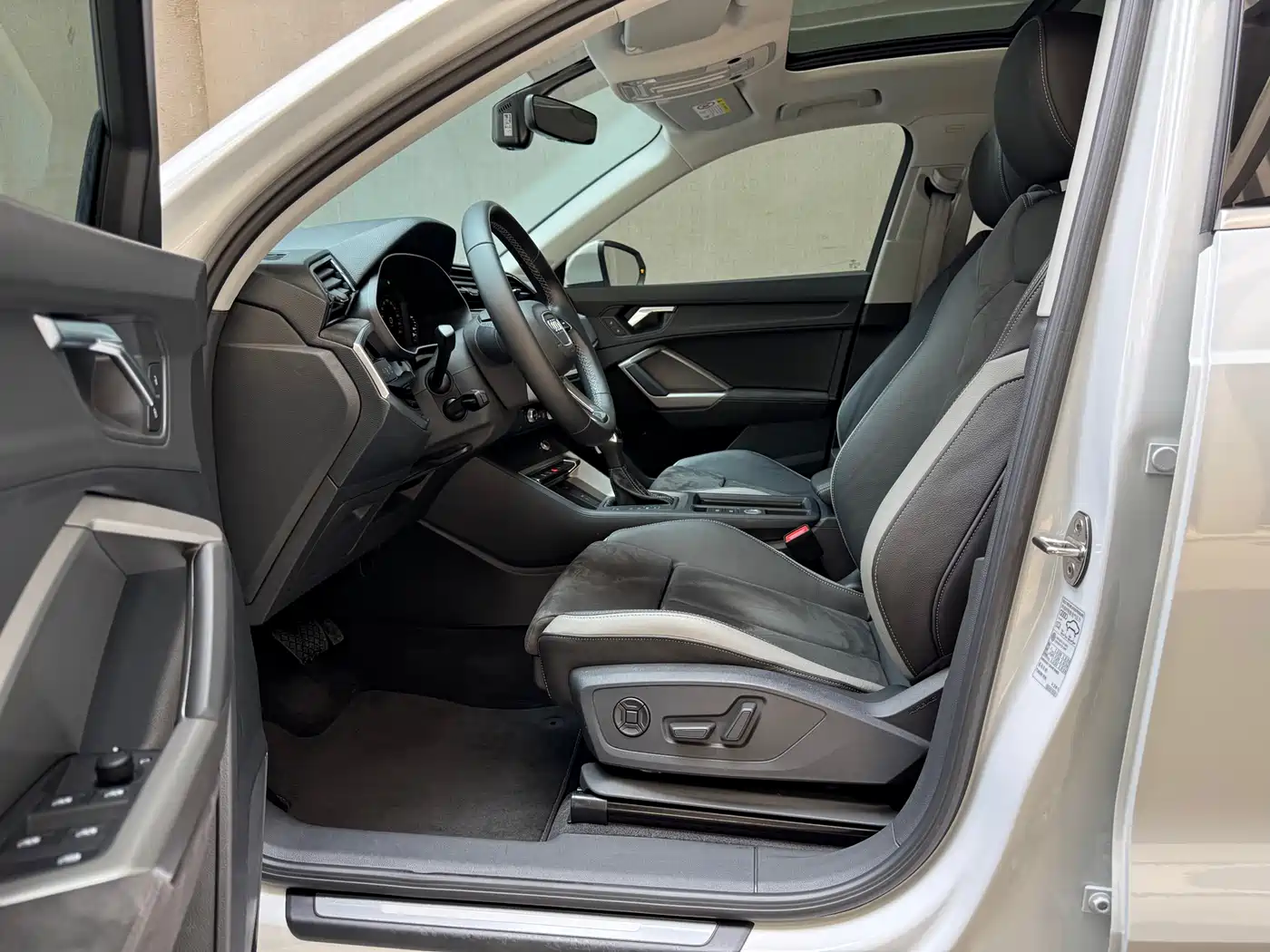 Audi Q3 2023 35 TFSI Progressive Dynamic (1.4T) фото 6