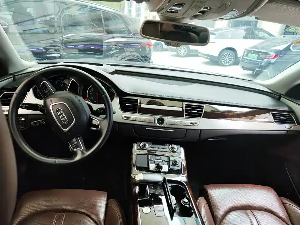 Audi A8 2014 A8L 50 TFSI quattro Luxury фото 3