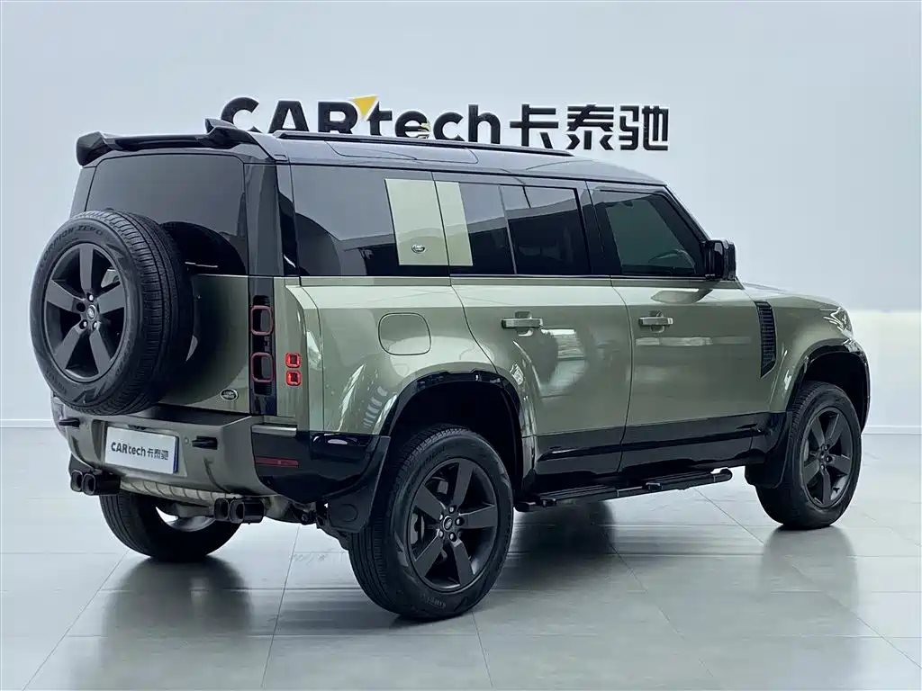 Land Rover Defender 2023 Model 110 3.0T P400 X-DYNAMIC HSE фото 3