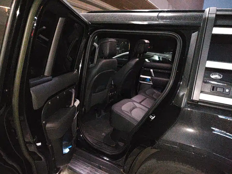 Land Rover Defender 2023 Facelift 110 3.0T P400 X-DYNAMIC HSE фото 7