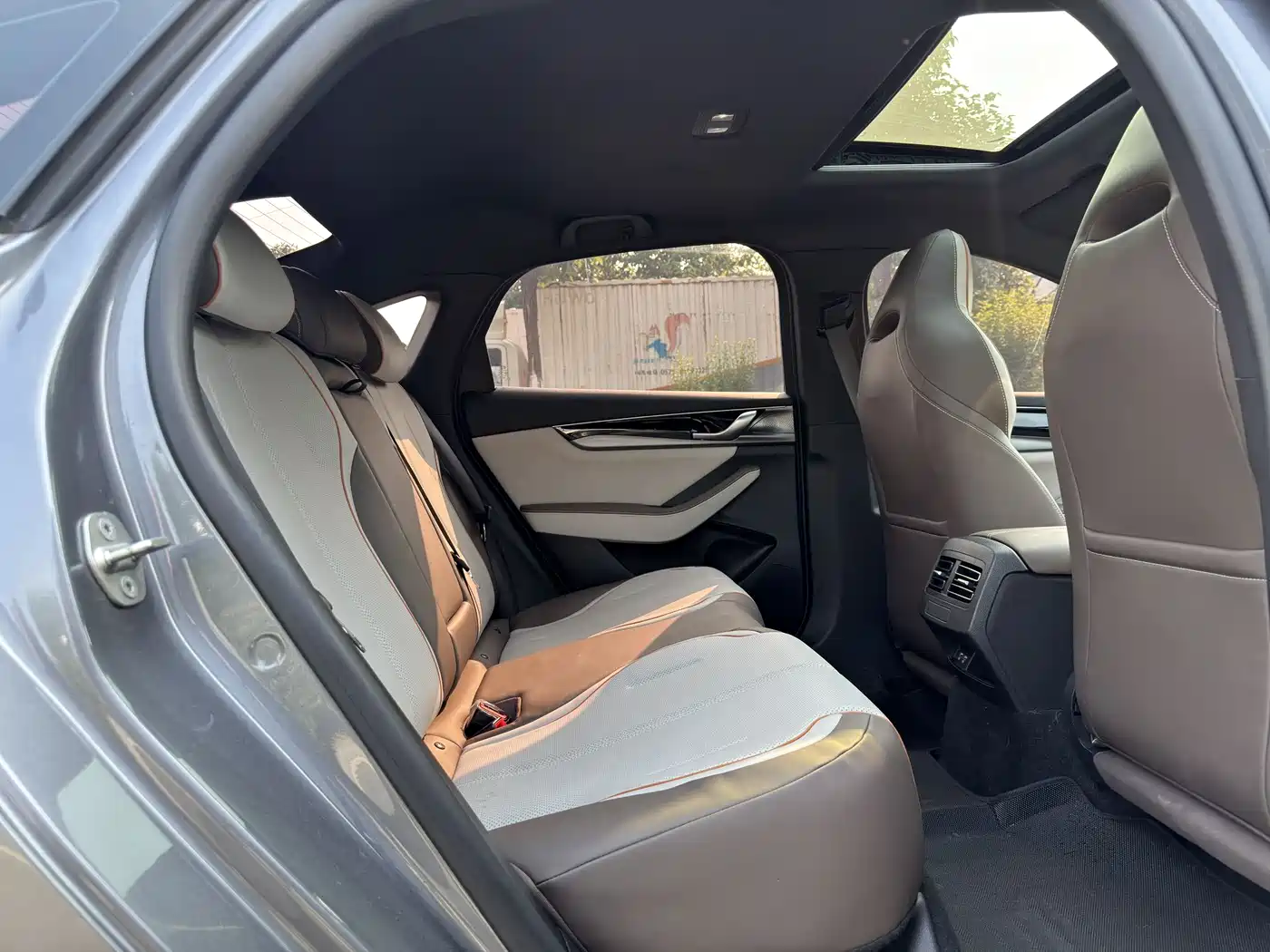 BYD Qin PLUS 2024 Glory Edition EV 420KM Surpass фото 11